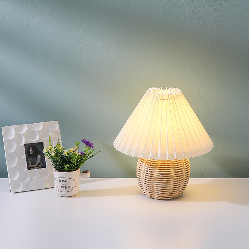Lampe de table plissée LED SCK - Outdoor Furniture Sale avis et prix
